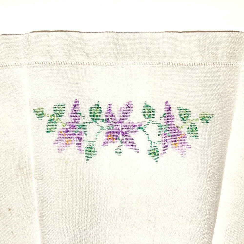 Set of 2 Matching 100% Linen Fingertip Towels, vintage